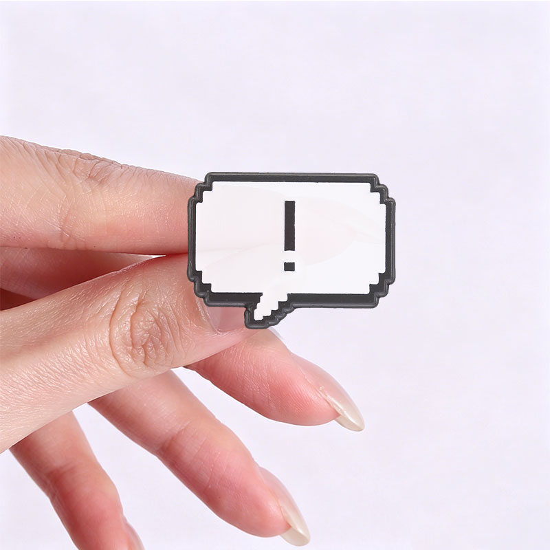 Retro Pixel Chat Bubble Enamel - Retro Gaming Meme recension och pris